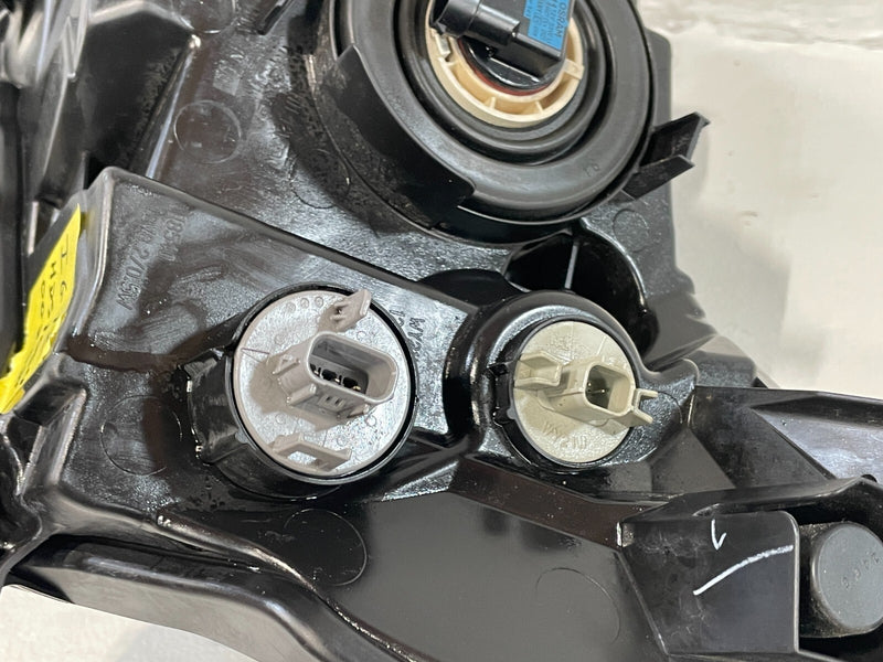 Load image into Gallery viewer, 2019 - 2021 HONDA CIVIC RIGHT SIDE HALOGEN HEADLIGHT HEADLAMP # IG12-HDS1054