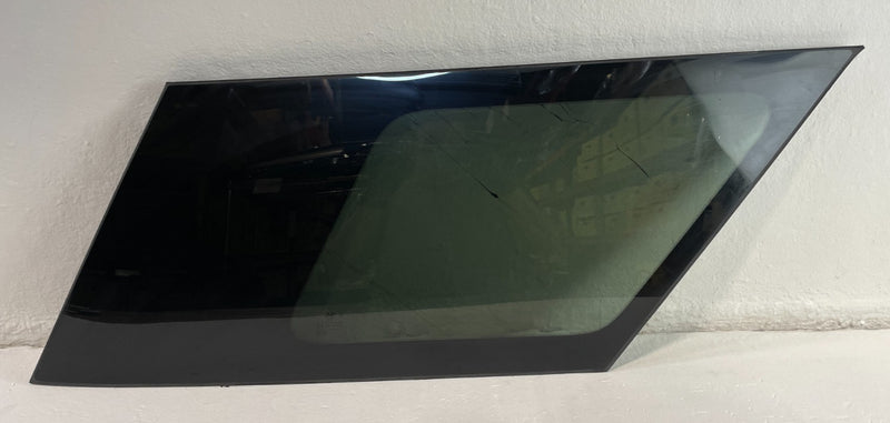 Load image into Gallery viewer, 2020-2025 HYUNDAI PALISADE REAR RIGHT PASSENGER SIDE QUARTER WINDOW GLASS 103624
