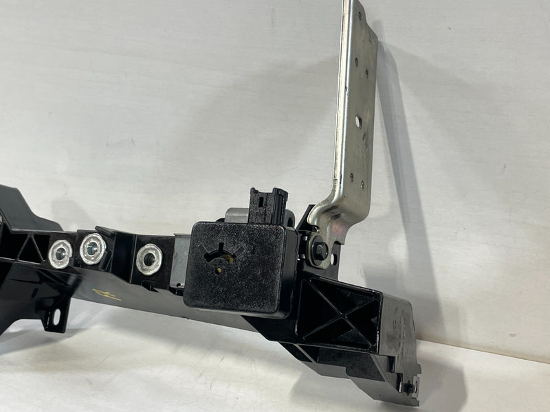Load image into Gallery viewer, 14-23 INFINITI Q50 Q60 RIGHT RADIATOR CORE SUPPORT FENDER MOUNTING BRACKET 90385