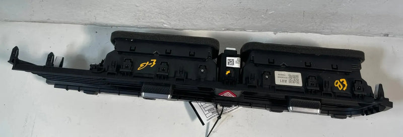 Load image into Gallery viewer, 2022-2025 HYUNDAI IONIQ 5 DASH CENTER AC AIR VENT GRILLE 97410-GI000-LS5 #107226