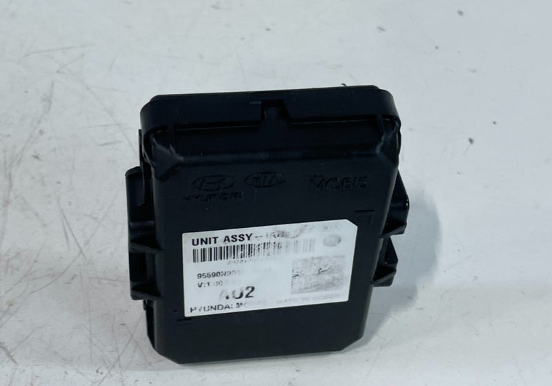 Load image into Gallery viewer, 22-25 HYUNDAI TUCSON IGNITION IMMOBILIZER LOCKING CONTROL MODULE UNIT # 103248