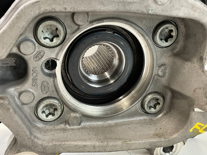Load image into Gallery viewer, 2020-25 HYUNDAI PALISADE FWD FRONT LEFT SPINDLE KNUCKLE W/ BEARING HUB # 102260