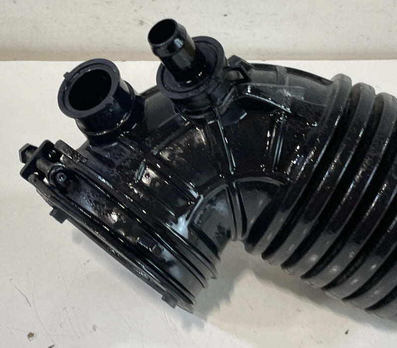 Load image into Gallery viewer, 20-25 HYUNDAI SONATA SANTA FE ENGINE AIR CLEANER INTAKE HOSE TUBE 2.5L # 102040