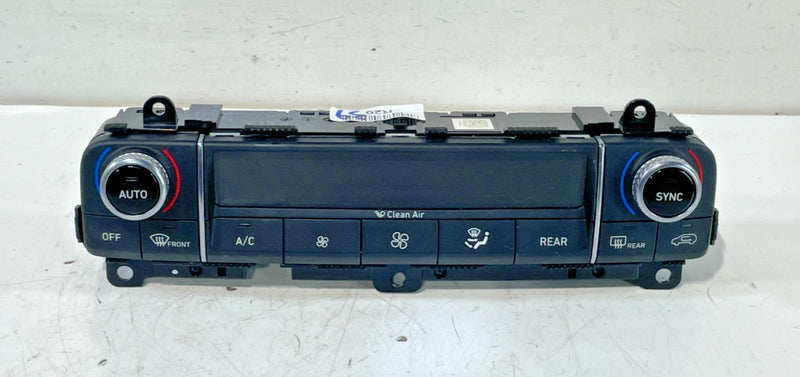 Load image into Gallery viewer, 2020-2022 HYUNDAI PALISADE DASH AC HEATER CLIMATE CONTROL PANEL SWITCH # 103587