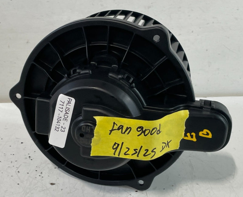 Load image into Gallery viewer, 2022-2025 HYUNDAI PALISADE FRONT DASH AC A/C HEATER BLOWER W/ FAN MOTOR # 104132