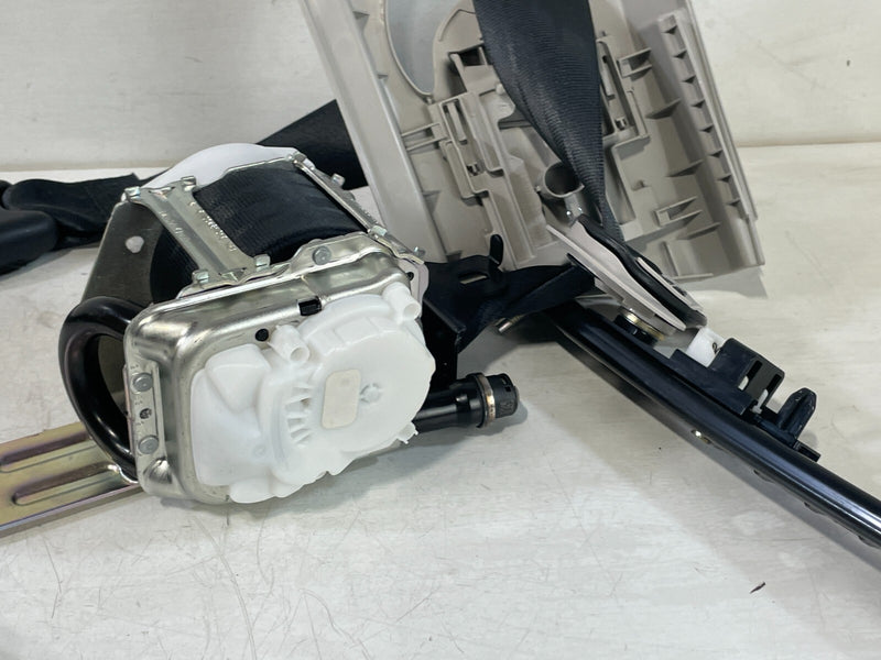 Load image into Gallery viewer, 2022-2025 HONDA CIVIC FRONT RIGHT SIDE SEAT BELT RETRACTOR W/ TENSIONER # 92794