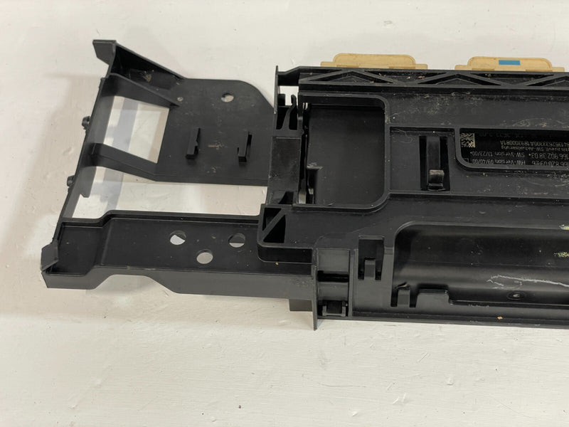 Load image into Gallery viewer, 17-19 INFINITI QX30 FRONT LEFT SIDE POWER SEAT CONTROL MODULE W/ BRACKET # 89378