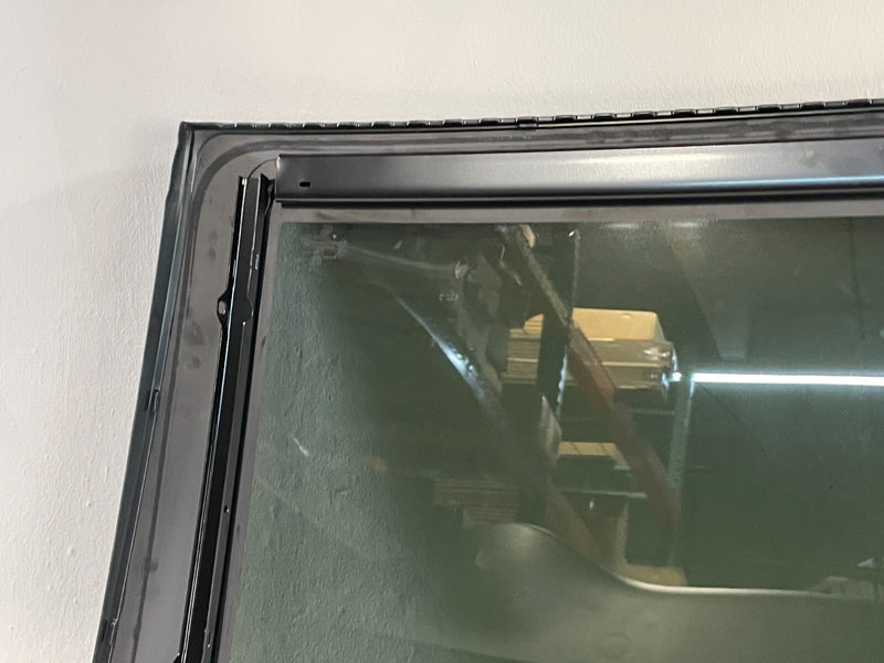 Load image into Gallery viewer, 2019 - 2023 INFINITI QX50 REAR PANORAMIC SUNROOF SUN ROOF WINDOW GLASS # 98903