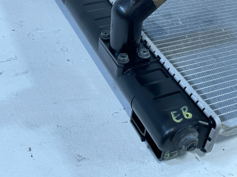 Load image into Gallery viewer, 08 - 17 INFINITI FX35 EX35 QX70 RADIATOR ASSEMBLY AUTOMATIC TRANSMISSION # 97309