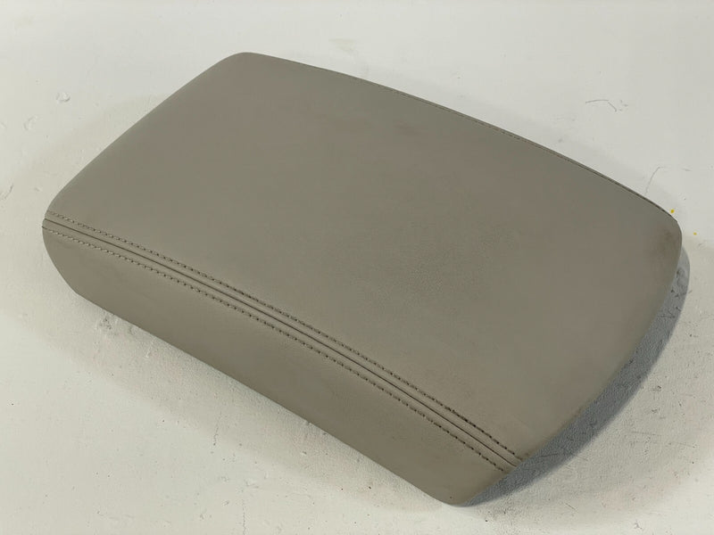 Load image into Gallery viewer, 2016-2020 INFINITI Q50 CENTER CONSOLE ARM REST ARMREST STORAGE LID COVER # 83991
