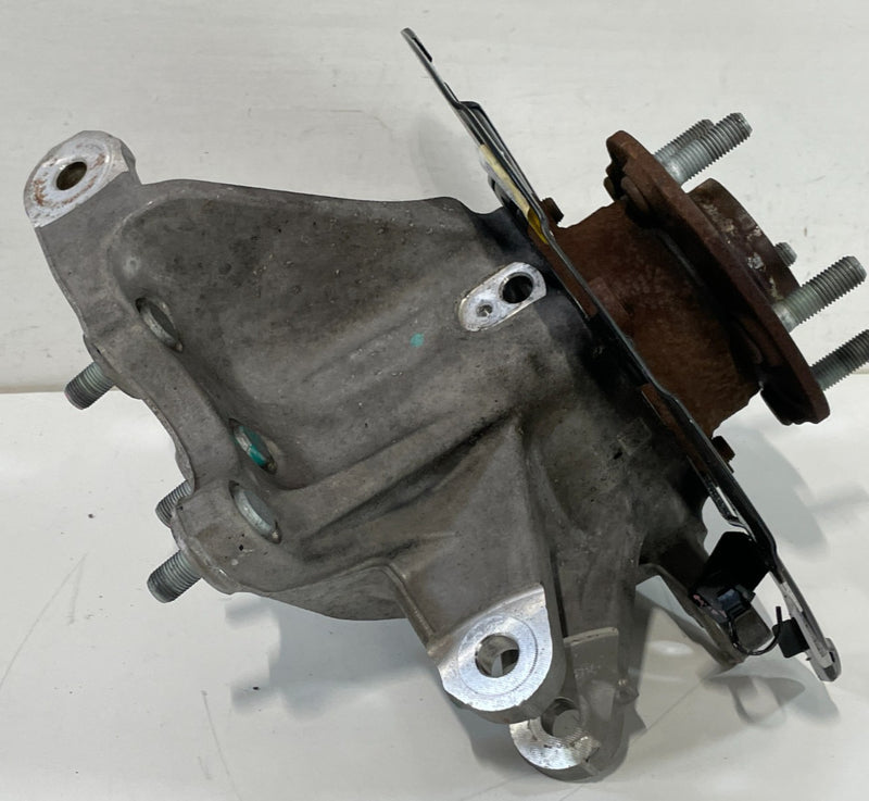 Load image into Gallery viewer, 21-23 HYUNDAI SANTA FE AWD REAR RIGHT SIDE SPINDLE KNUCKLE W/ BEARING HUB 101486