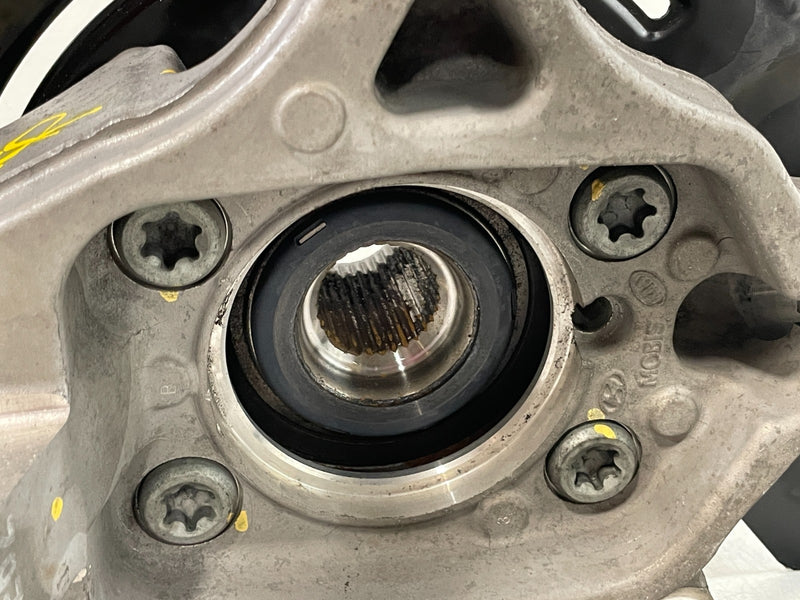 Load image into Gallery viewer, 2020-2025 HYUNDAI PALISADE FRONT RIGHT SIDE SPINDLE KNUCKLE W/ HUB # 100277