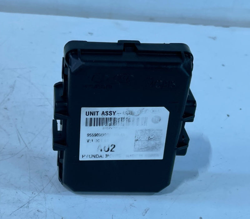 Load image into Gallery viewer, 22-25 HYUNDAI TUCSON IGNITION IMMOBILIZER LOCKING CONTROL MODULE UNIT # 103248