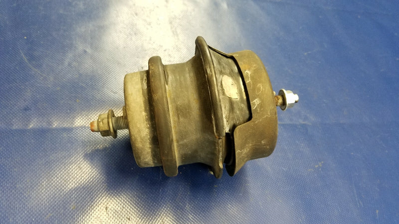 Load image into Gallery viewer, 2014-2023 INFINITI Q50, 17-22 Q60 RWD FRONT ENGINE MOTOR MOUNT INSULATOR # 54686