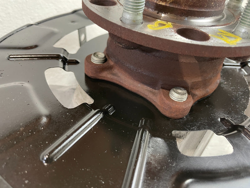 Load image into Gallery viewer, 2021-2025 HYUNDAI SANTA FE FWD REAR LEFT SPINDLE KNUCKLE W/ WHEEL HUB # 104435
