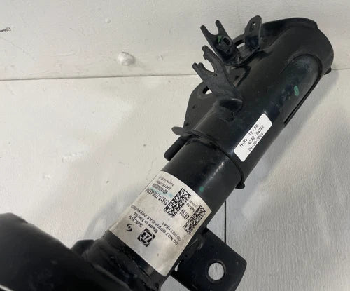 Load image into Gallery viewer, 2016 - 2022 HONDA HR-V FRONT RIGHT SIDE SHOCK STRUT SPRING ABSORBER # 84742