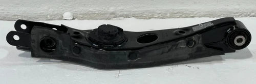 Load image into Gallery viewer, 2021-2023 HYUNDAI SANTA FE REAR RIGHT SIDE LOWER CONTROL ARM SPRING PERCH 101951
