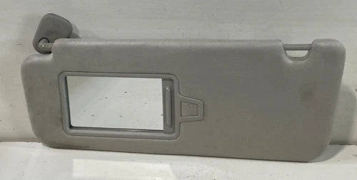 Load image into Gallery viewer, 2020 - 2025 HYUNDAI PALISADE FRONT LEFT DRIVER SIDE SUNVISOR SUN VISOR # 104055