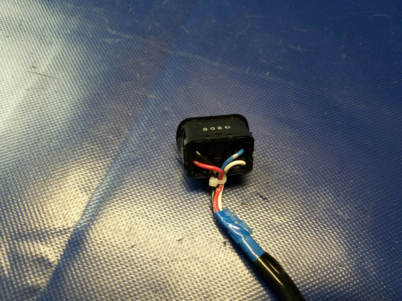 Load image into Gallery viewer, INFINITI M35h M56 Q70 FRONT LEFT DRIVER SIDE SEAT LUMBAR CONTROL SWITCH # 51501
