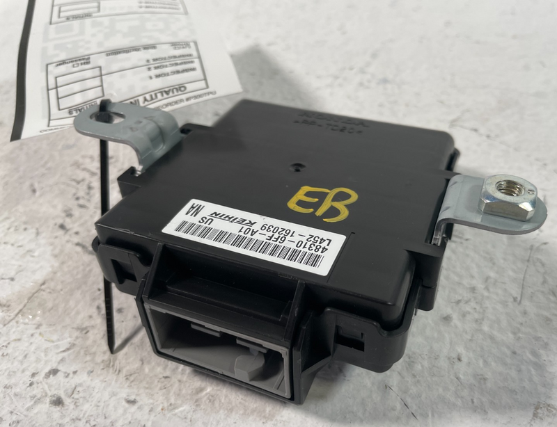 Load image into Gallery viewer, 2023-2025 HONDA PILOT AWD TRANSFER CASE POWERTRAIN COMPUTER MODULE # 105816
