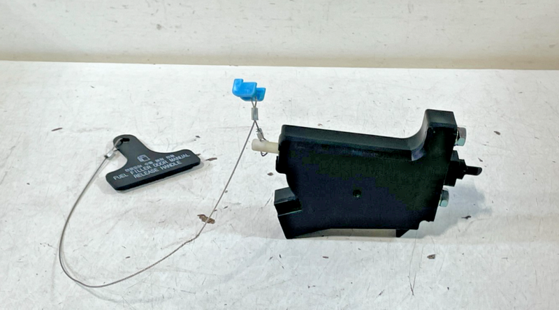Load image into Gallery viewer, 2018-2023 KIA STINGER FUEL FILLER DOOR LID LOCK LATCH ACTUATOR ASSEMBLY # 99657
