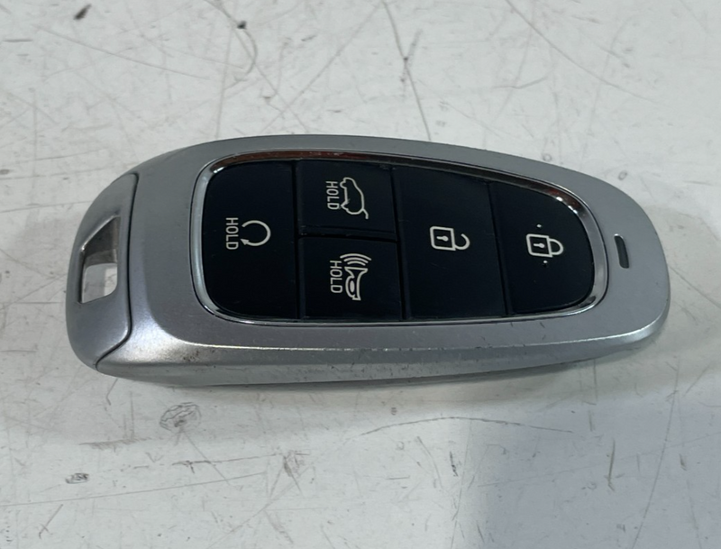 Load image into Gallery viewer, 2023 HYUNDAI PALISADE ENGINE &amp; BODY CONTROL MODULE ECM BCM W/ KEY FOB # 103332
