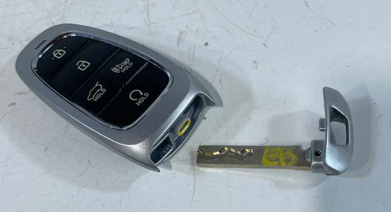 Load image into Gallery viewer, 2023 HYUNDAI PALISADE ENGINE &amp; BODY CONTROL MODULE ECM BCM W/ KEY FOB # 103332
