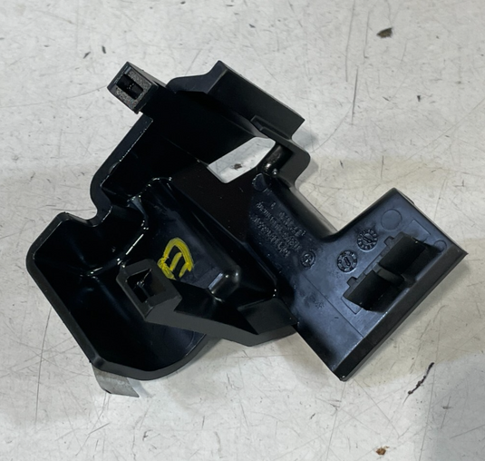 2019 - 2024 BMW 330e 330i POSITIVE TERMINAL BATTERY MOUNT BRACKET COVER