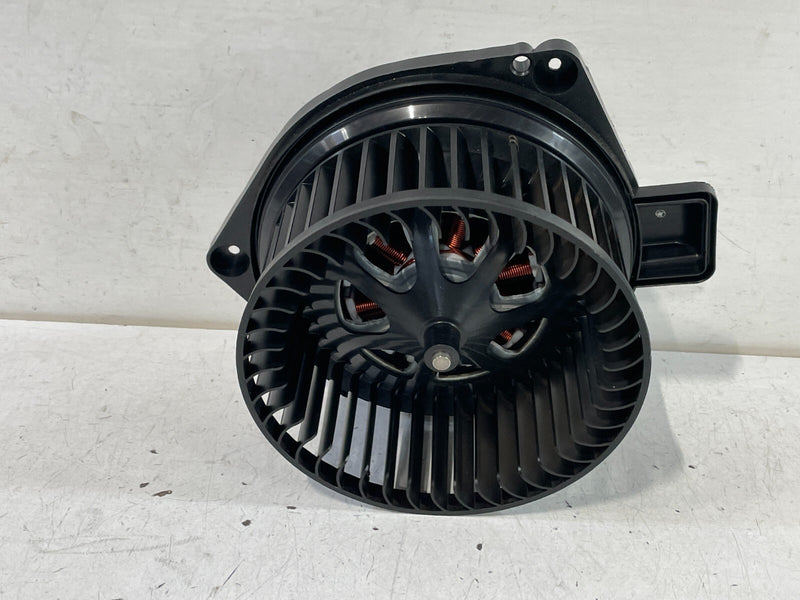 Load image into Gallery viewer, BMW X3 Z4 330I XDRIVE 330i M4 430I XDRIVE 230I HEATER BLOWER W/ FAN MOTOR #98487
