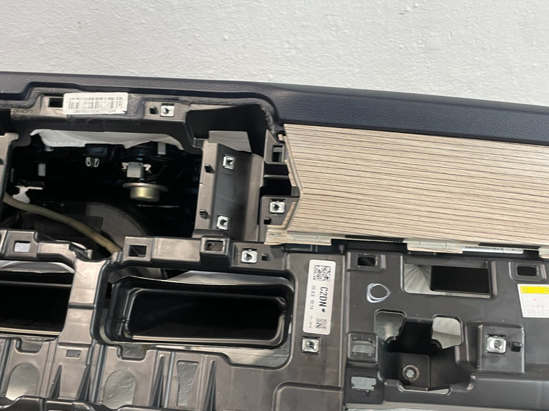 Load image into Gallery viewer, 2020 - 2022 HYUNDAI PALISADE INSTRUMENT PANEL PAD DASHBOARD ASSEMBLY # 103638
