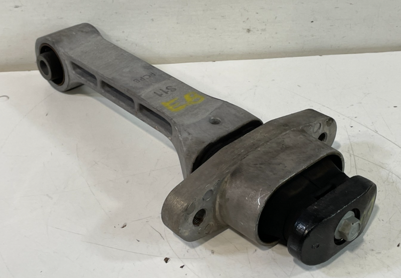 Load image into Gallery viewer, 19-25 HYUNDAI SANTA FE PALISADE ENGINE MOTOR MOUNT TORQUE ARM ROLL ROD # 102228
