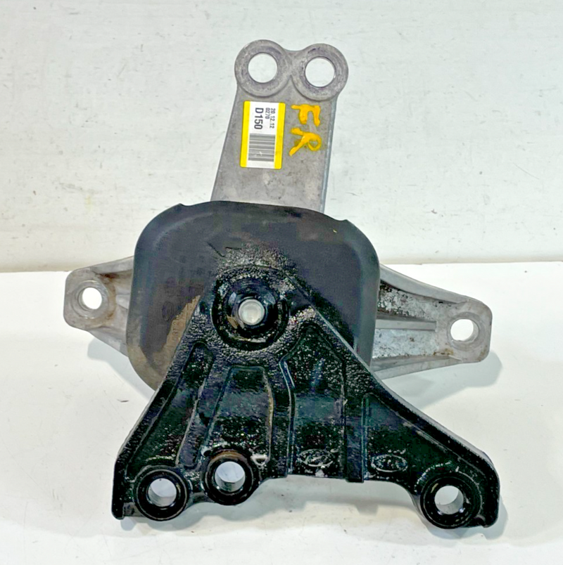 Load image into Gallery viewer, 2020-2025 HYUNDAI SONATA FRONT RIGHT ENGINE FRAME MOUNT BRACKET 2.5L # 102099
