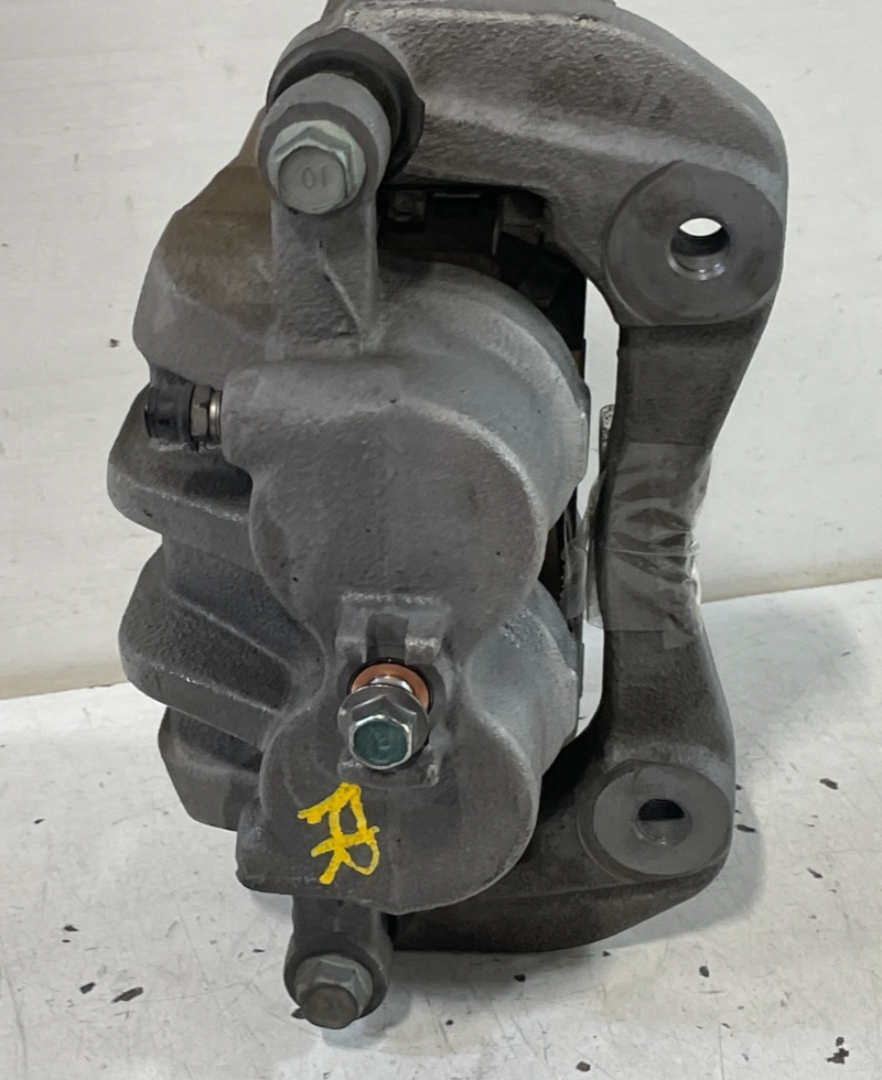 Load image into Gallery viewer, 2020-2025 HYUNDAI PALISADE FRONT RIGHT SIDE BRAKE CALIPER W/ BRAKE PADS #100278
