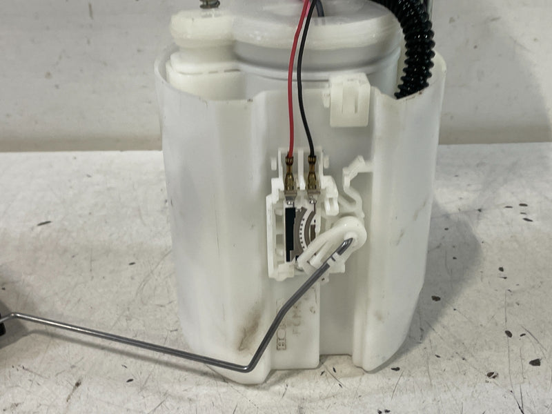 Load image into Gallery viewer, 2017-2025 HONDA HR-V CR-V FUEL GAS TANK SENDING UNIT MODULE 17045TLAA02 # 100766
