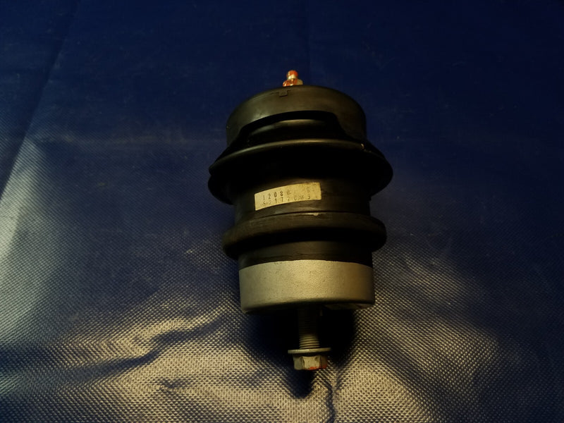 Load image into Gallery viewer, 2012 - 2018 INFINITI M35h Q70 RWD ENGINE MOTOR MOUNT INSULATOR 3.5L # 51534
