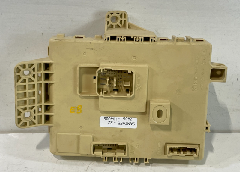 Load image into Gallery viewer, 2021-2023 HYUNDAI SANTA FE DASH DASHBOARD FUSE RELAY JUNCTION BOX BLOCK # 104005
