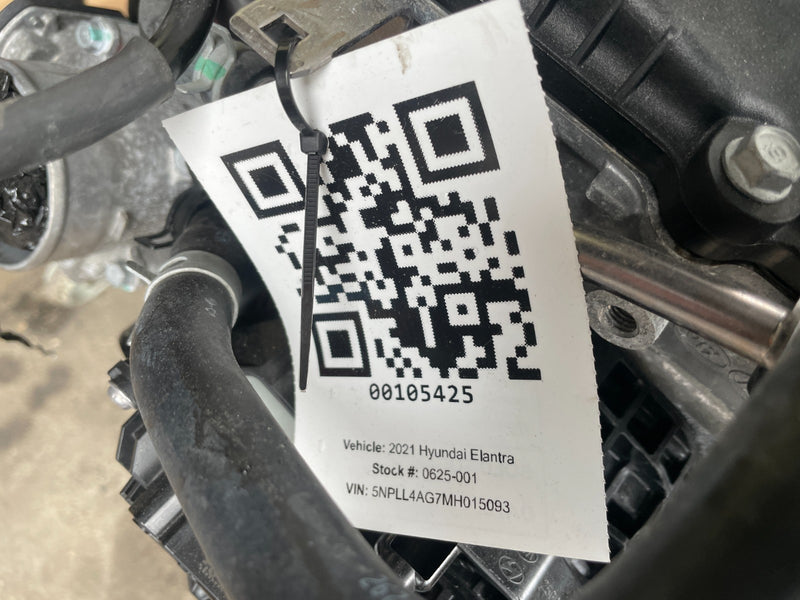 Load image into Gallery viewer, HYUNDAI ELANTRA FWD AUTOMATIC ENGINE ASSEMBLY 77K MILES 2.0L 2021-2022 # 105425
