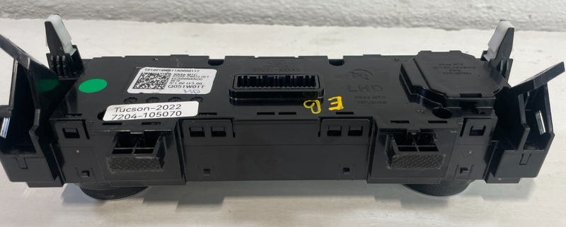 Load image into Gallery viewer, 22-24 HYUNDAI TUCSON DASH A/C HEATER CLIMATE CONTROL PANEL SWITCH 2.5L # 105070
