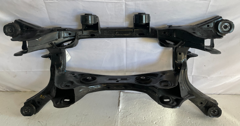 Load image into Gallery viewer, 2022-2025 HYUNDAI TUCSON REAR SUSPENSION SUBFRAME CROSSMEMBER CRADLE 2.5L 105988
