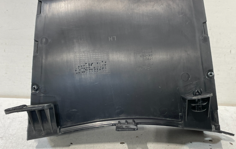 Load image into Gallery viewer, 2018 - 2023 KIA STINGER FRONT LEFT DRIVER FENDER AIR DUCT VENT BREATHER # 99583
