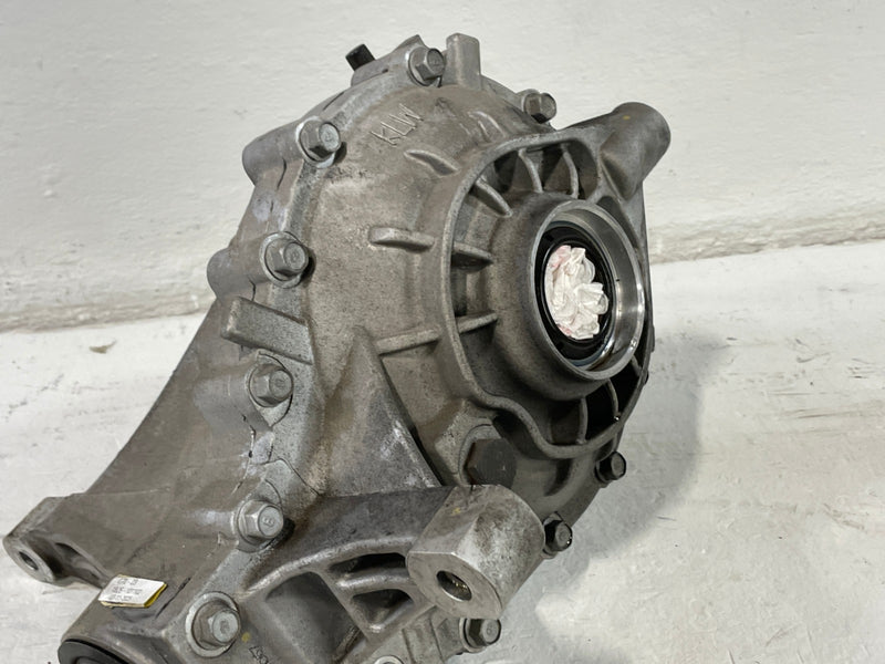 Load image into Gallery viewer, 2019 - 2023 GENESIS G70 RWD REAR DIFFERENTIAL AXLE CARRIER ASSEMBLY 2.0L #101102

