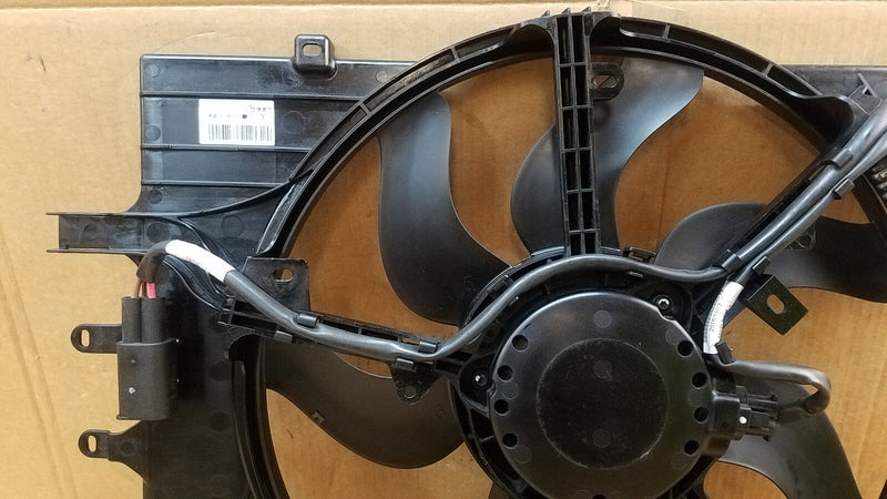 Load image into Gallery viewer, ⭐⭐ OEM 16-19 INFINITI Q50 17-18 Q60 RADIATOR CONDENSOR COOLING FAN ASSEMBLY 2.0L
