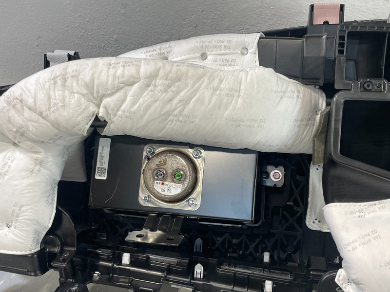 Load image into Gallery viewer, 2023-2025 HYUNDAI PALISADE INSTRUMENT PANEL PAD DASHBOARD ASSEMBLY # 104146
