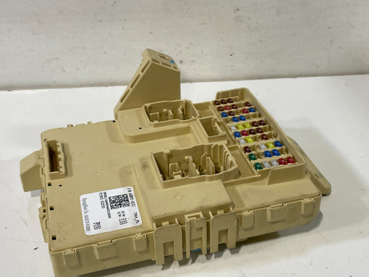 2021-2023 HYUNDAI SANTA FE CABIN JUNCTION FUSE RELAY BOX 91905-S2050