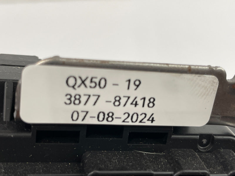Load image into Gallery viewer, 2019 - 2025 INFINITI QX50 DASHBOARD FUSE JUNCTION RELAY BOX MULTIPLEX # 87418
