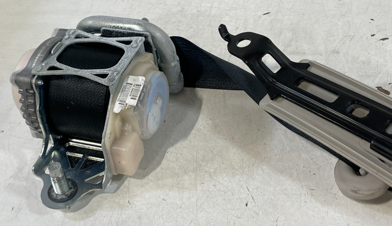 Load image into Gallery viewer, 2016 - 2021 HONDA CIVIC FRONT RIGHT PASSENGER SIDE SEAT BELT RETRACTOR # 99520
