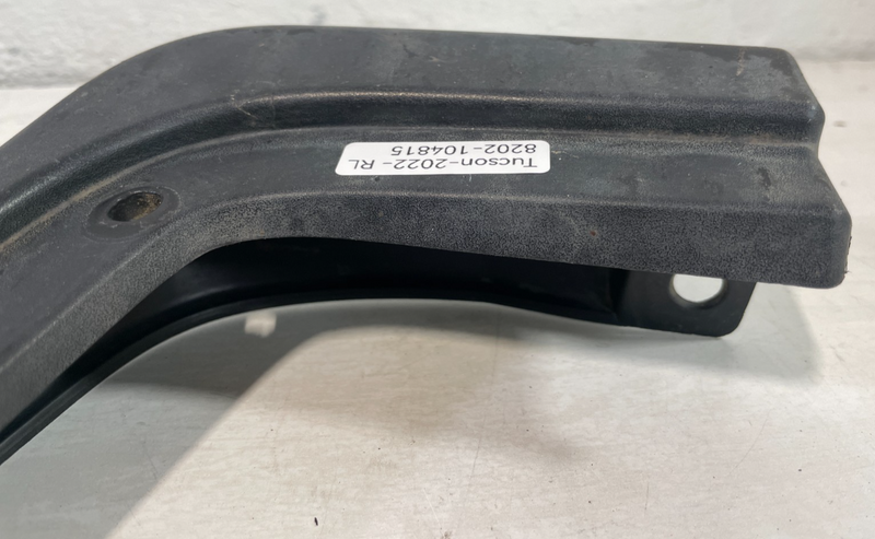 Load image into Gallery viewer, 2022-2024 HYUNDAI TUCSON REAR LEFT SIDE MUD GUARD FLAP SPLASH SHIELD # 104815
