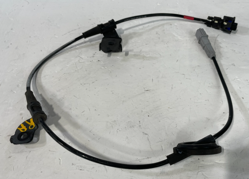 Load image into Gallery viewer, 2021 - 2025 HYUNDAI ELANTRA REAR RIGHT PASSENGER ABS WHEEL SPEED SENSOR # 89309
