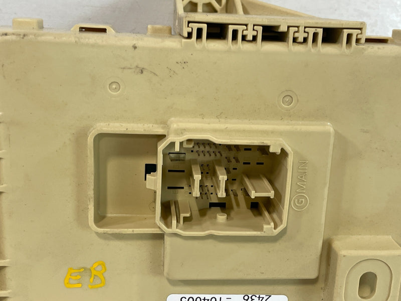 Load image into Gallery viewer, 2021-2023 HYUNDAI SANTA FE DASH DASHBOARD FUSE RELAY JUNCTION BOX BLOCK # 104005
