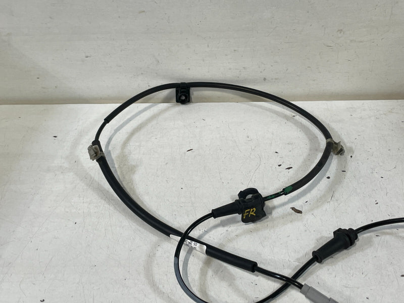 Load image into Gallery viewer, 20-25 HYUNDAI PALISADE FRONT RIGHT PASSENGER SIDE ABS WHEEL SPEED SENSOR # 99168
